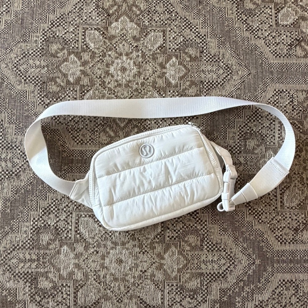 Lululemon Everywhere Belt Bag 1L White Quilt LU9BH0S Crossbody Fanny Pack 8x5.5"